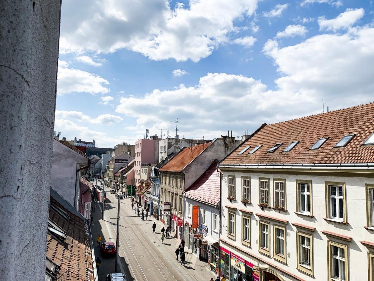 Gorgeous City Center Apartment In Bratislava With Free Parking Екстер'єр фото